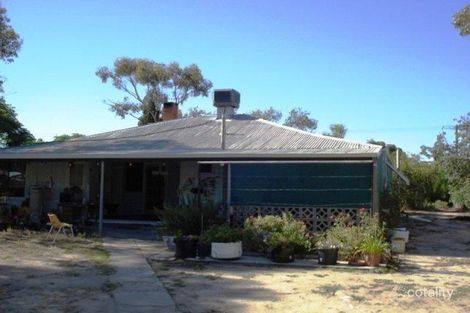 20 Massingham St, Kellerberrin, WA 6410