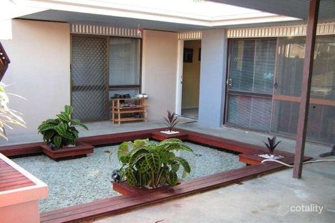 Property photo of 35 Wenlock Crescent Springwood QLD 4127