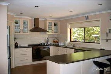 18 Old Farm Way, Romsey, VIC 3434