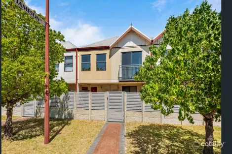 3/2 Hogarth St, Cannington, WA 6107