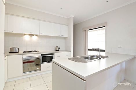 Property photo of 10 Castlebury Place Deer Park VIC 3023