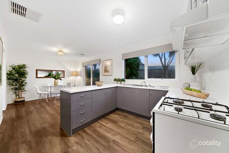 Property photo of 5 Ayres Close Cranbourne North VIC 3977