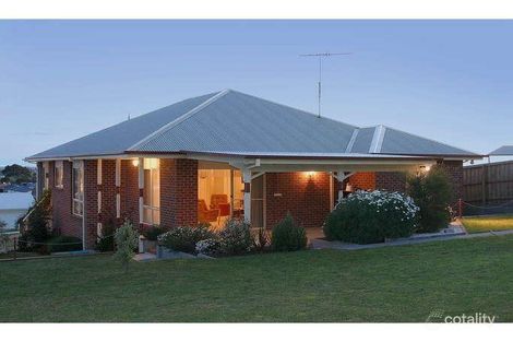 20 Overland Rise, Pakenham, VIC 3810