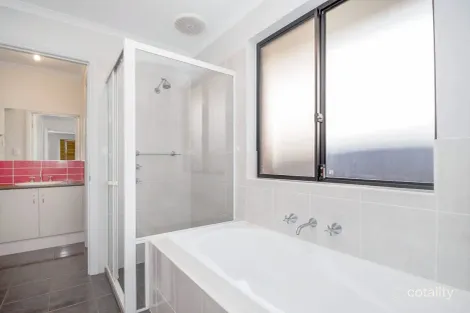 Property photo of 31 Carbone Drive Munno Para West SA 5115