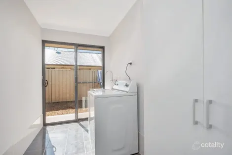 Property photo of 31 Carbone Drive Munno Para West SA 5115
