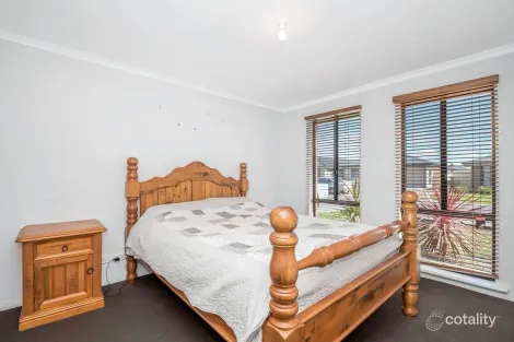 Property photo of 31 Carbone Drive Munno Para West SA 5115