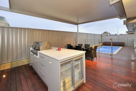 Property photo of 31 Willow Brook View Meadow Springs WA 6210