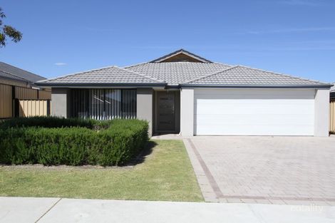 4 Strowan Pass, Carramar, WA 6031