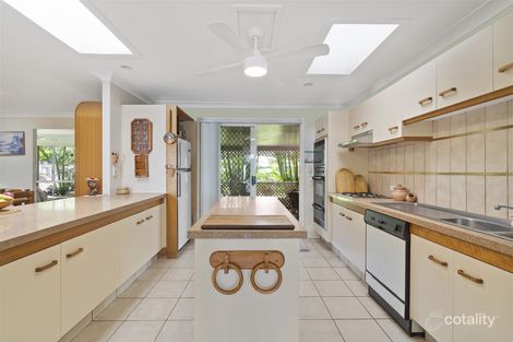 Property photo of 8 Pleasant Court Carrara QLD 4211