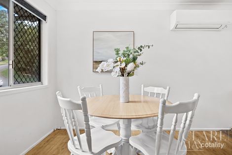 Property photo of 2 Essex Court Bellbird Park QLD 4300