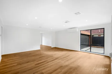 Property photo of 21 Pollock Drive Mill Park VIC 3082