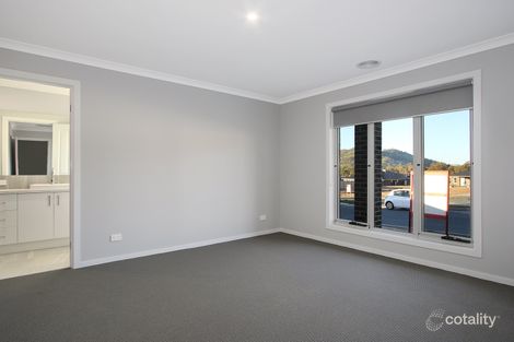 Property photo of 12 Grieve Way Wodonga VIC 3690
