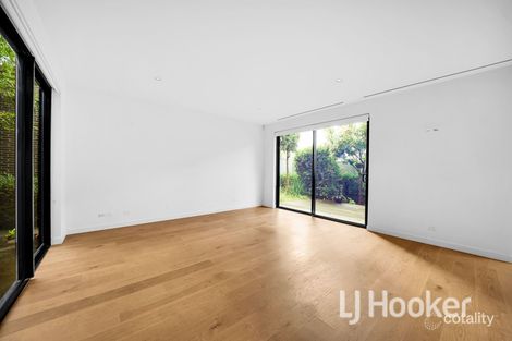 Property photo of 4 Holly Lane Kew VIC 3101