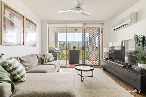 Property photo of 2/15 Clarence Road Indooroopilly QLD 4068