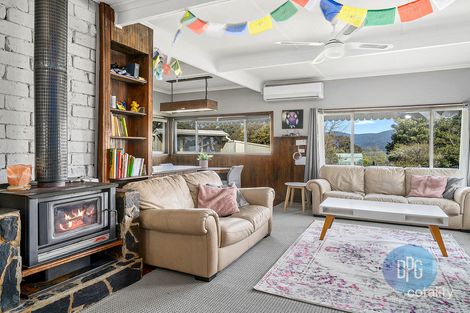 Property photo of 80 Willow Lake Drive Macs Cove VIC 3723