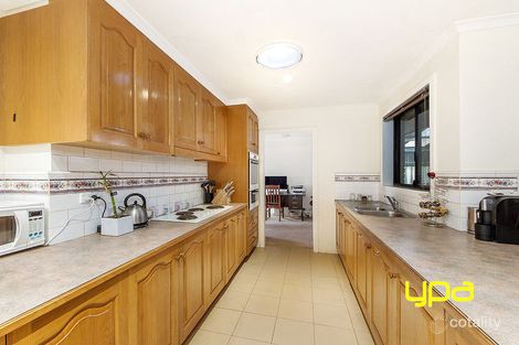 Property photo of 17 Penfold Place Albanvale VIC 3021