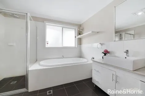 Property photo of 13 Grampian Avenue Minto NSW 2566
