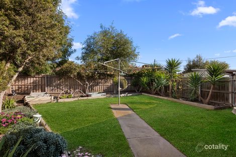 Property photo of 2/5 Freesia Court Whittington VIC 3219