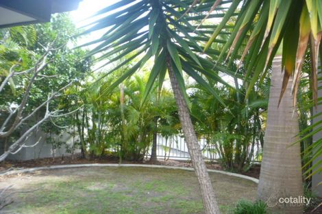 Property photo of 4/131 Muir Street Labrador QLD 4215