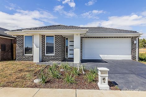 Property photo of 16 Fenway Boulevard Clyde North VIC 3978