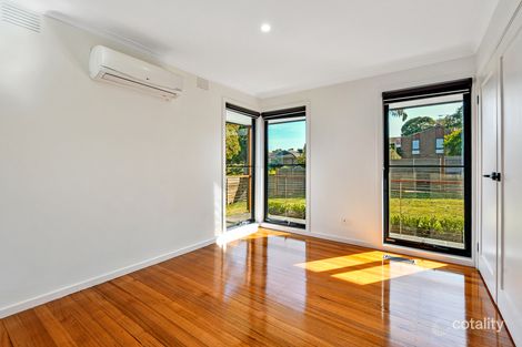 Property photo of 29 Robert Molyneux Avenue Endeavour Hills VIC 3802