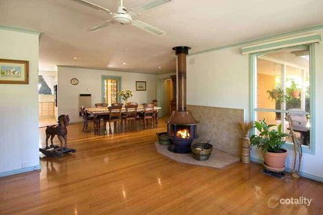 Property photo of 34 Andrew Avenue Woodend VIC 3442