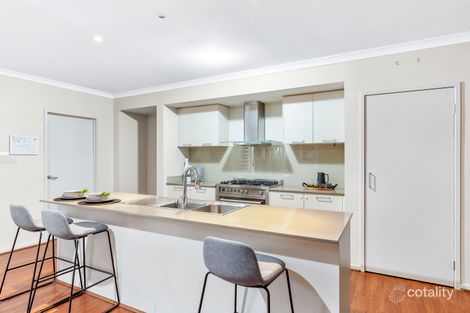 Property photo of 20 Streeton Avenue Caroline Springs VIC 3023