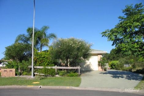 2/11 Erica Pl, Tuncurry, NSW 2428