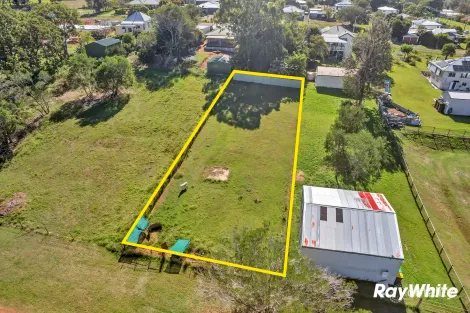 39 Edward St, Marburg, QLD 4346