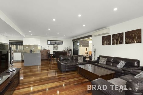 Property photo of 37 Peck Avenue Strathmore VIC 3041