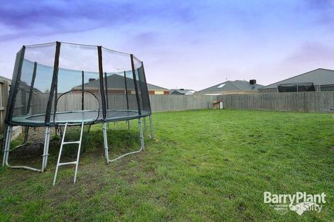 Property photo of 25 Sundew Crescent Pakenham VIC 3810