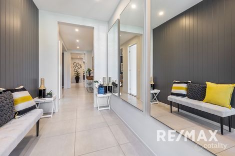 Property photo of 1 Mangrove Crescent Forest Hill NSW 2651
