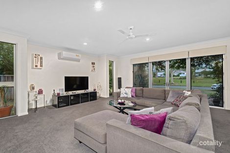 Property photo of 6 Torrens Crescent Wakerley QLD 4154