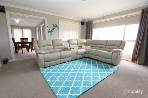 Property photo of 12 Robindale Court Robin Hill NSW 2795
