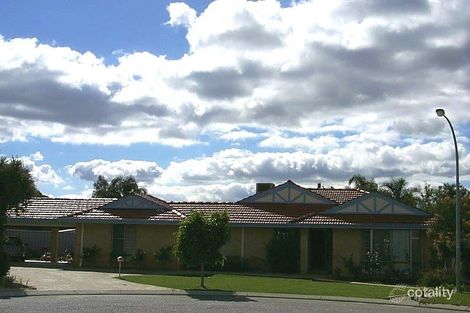 4 Gray Cl, Kiara, WA 6054