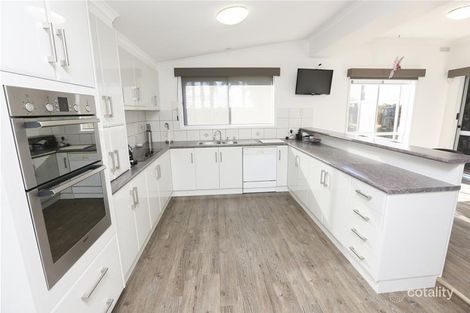 Property photo of 141 Paschendale Avenue Yelta VIC 3505