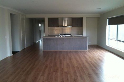 Property photo of 16 Denton Drive Officer VIC 3809