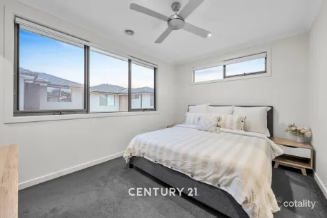 Property photo of 7 Cassa Blue Circuit Narre Warren VIC 3805