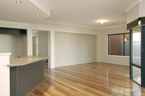 Property photo of 11 Dorchester Turn Canning Vale WA 6155