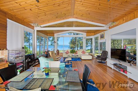 2a Woodland Pkwy, Budgewoi, NSW 2262