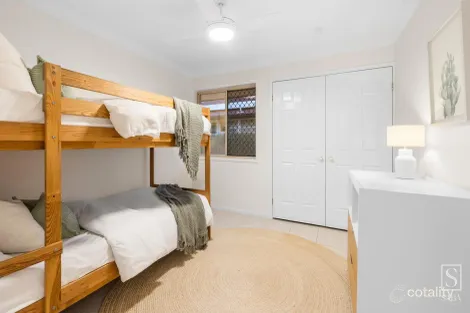 Property photo of 8 Kaputar Close Riverhills QLD 4074