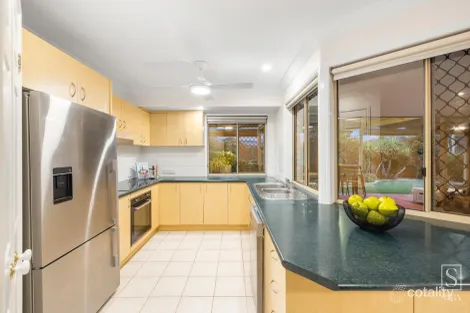 Property photo of 8 Kaputar Close Riverhills QLD 4074