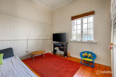 Property photo of 128 Fairfield Road Fairfield QLD 4103