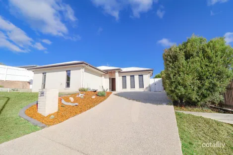 29 Cania Way, Clinton, QLD 4680