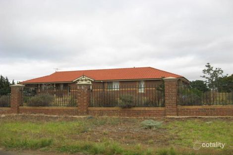 11 Laburnum Pl, Hillside, VIC 3037