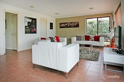 Property photo of 104 Halloran Drive Jerrabomberra NSW 2619