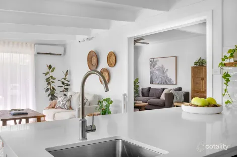 Property photo of 2 Mary Avenue Figtree NSW 2525