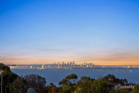 Property photo of 2D Waterview Close Mount Eliza VIC 3930