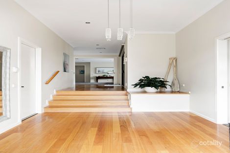 Property photo of 2D Waterview Close Mount Eliza VIC 3930