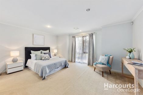 Property photo of 5 Wildflower Lane Cairnlea VIC 3023